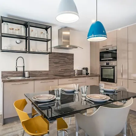 Wonderful 1 Bedroom * קאן